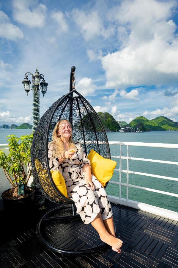 Halong Dragon Bay Cruise Hotel ฮาลอง ภายนอก รูปภาพ