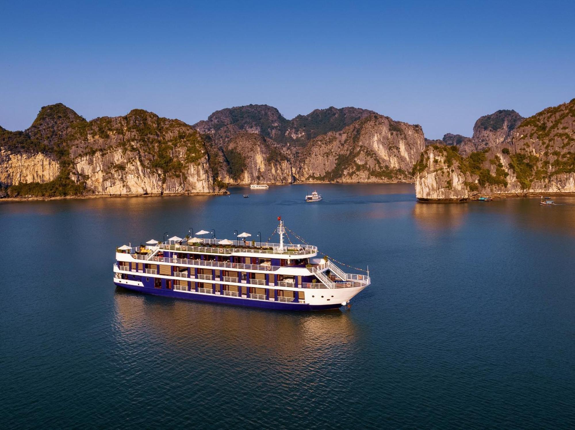 Halong Dragon Bay Cruise Hotel ฮาลอง ภายนอก รูปภาพ