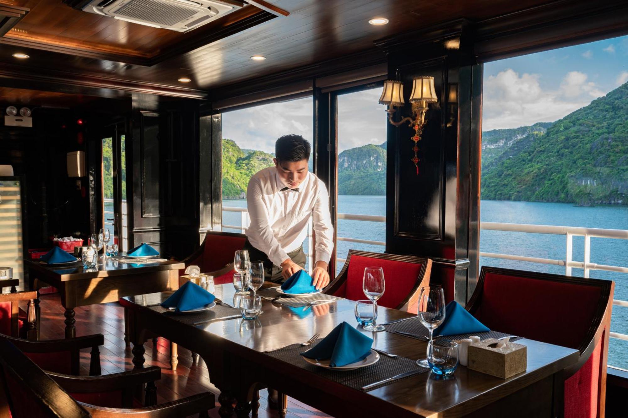 Halong Dragon Bay Cruise Hotel ฮาลอง ภายนอก รูปภาพ